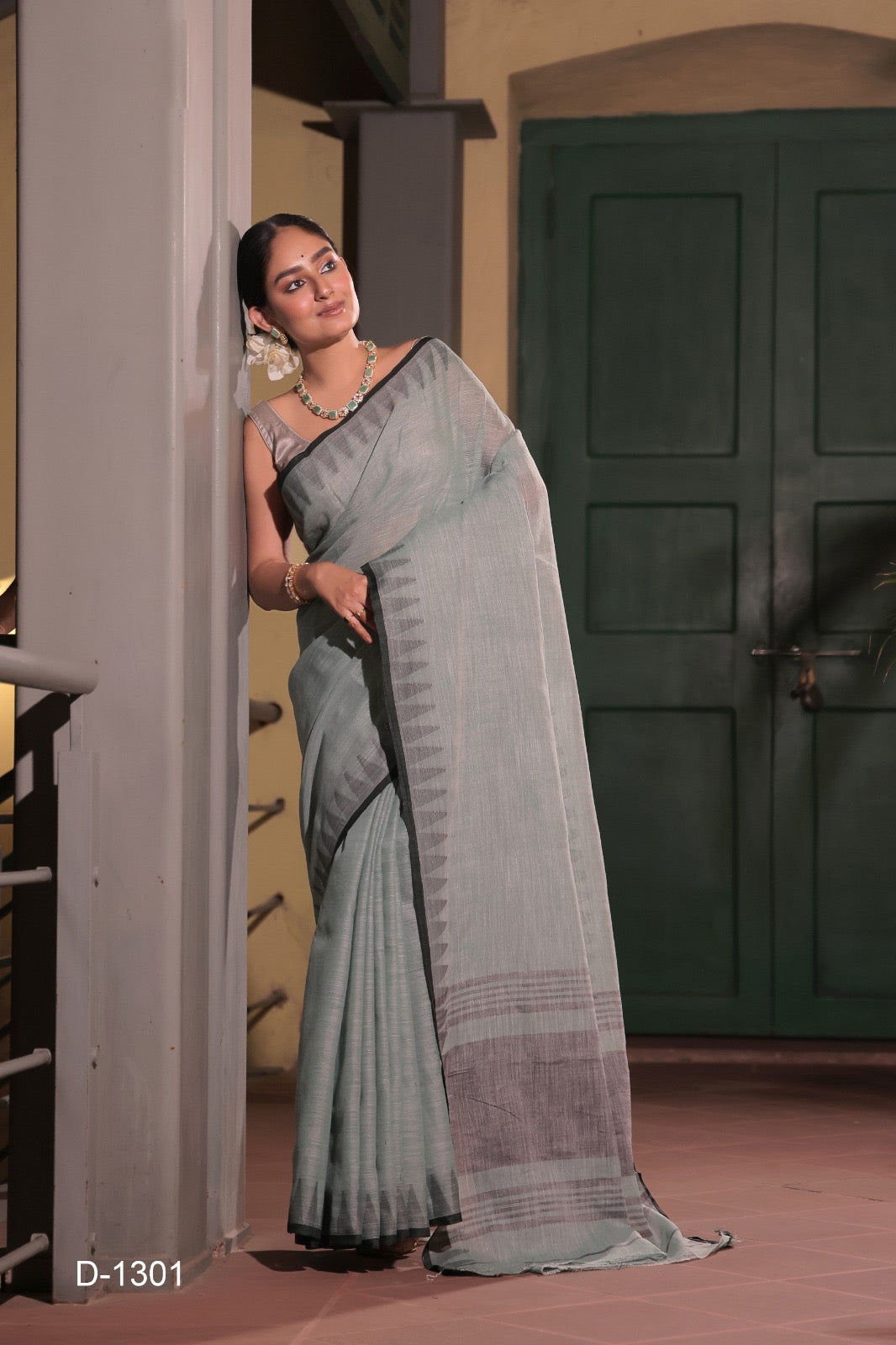 Pure Cotton with contrast weave border saree
